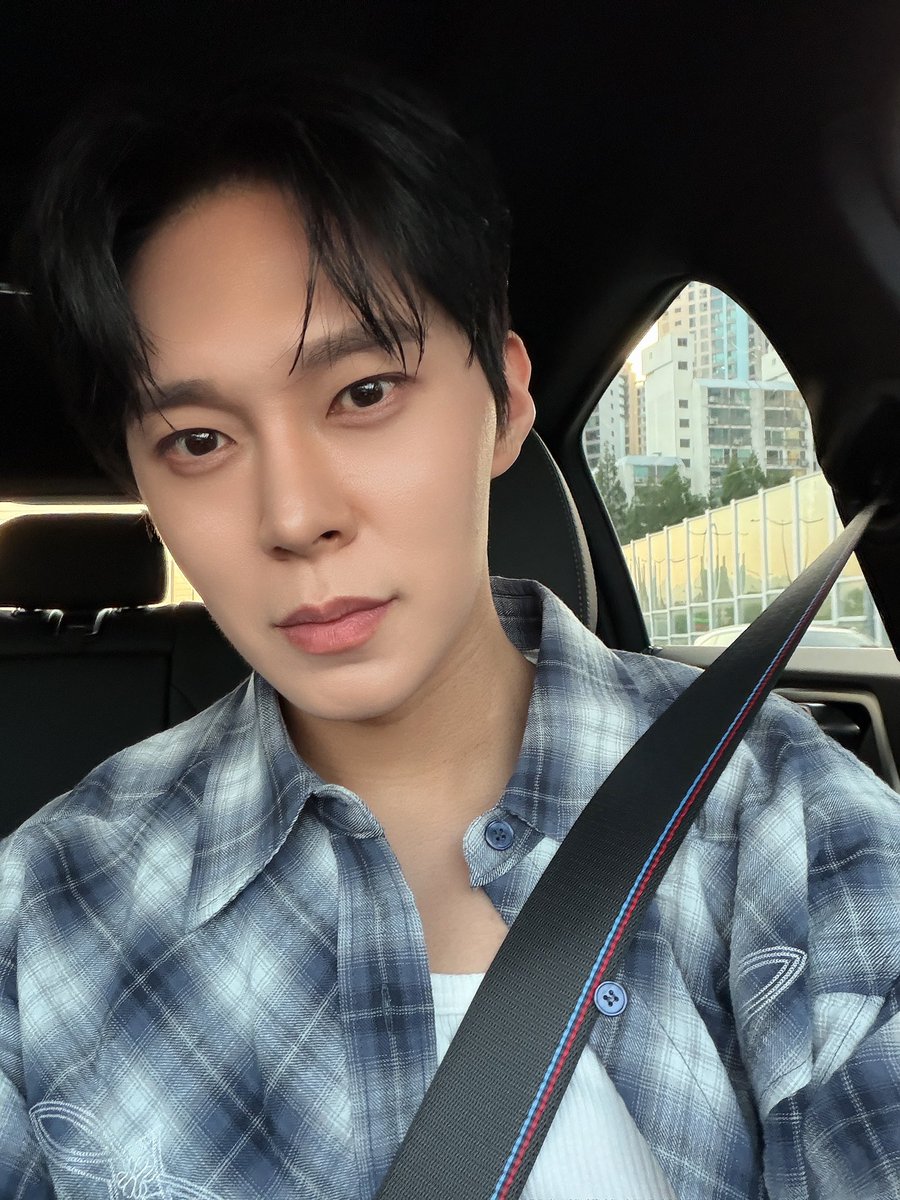섞 tweet media
