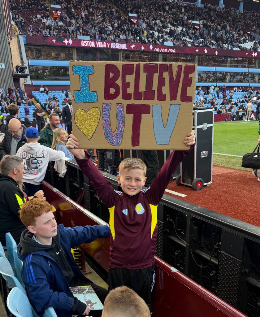 IzzyCatt1's tweet photo. @StanCollymore UTV! https://t.co/q17QfYGl4x