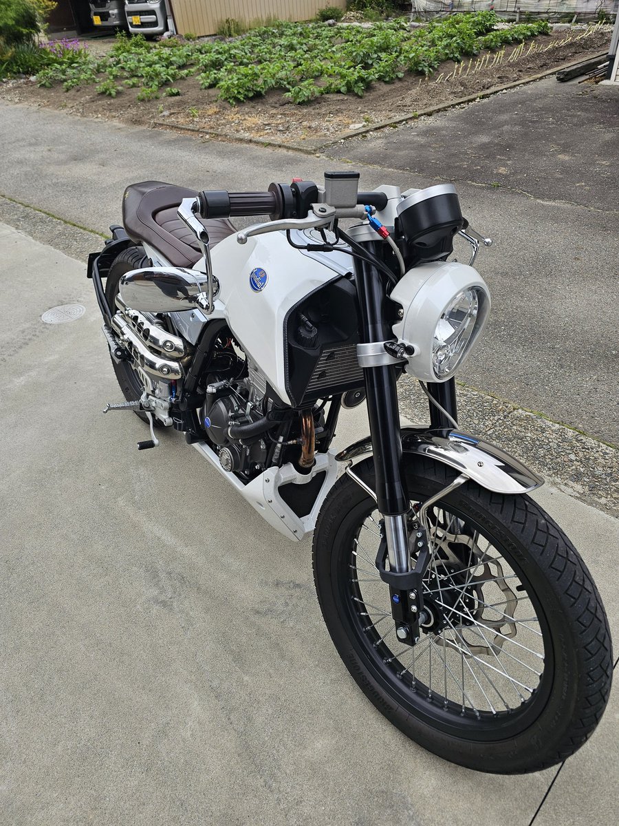 wakamoto3328's tweet photo. 今日のプチカスタムのBefore After
愛知県江南市にありますCOCOBLUEさんで購入し、今回もカスタマイズでお世話になりました(●︎´▽︎`●︎)
 #COCOBLUE #HPS #125cc #FBモンディアル #勝手に宣伝車 https://t.co/KzM6U029DQ
