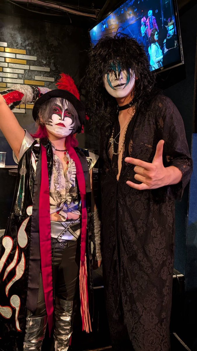 平成飢魔Ⅱのちー参謀やっと遭遇できました
同じ平成生まれなので頑張って欲しいです
✨😊