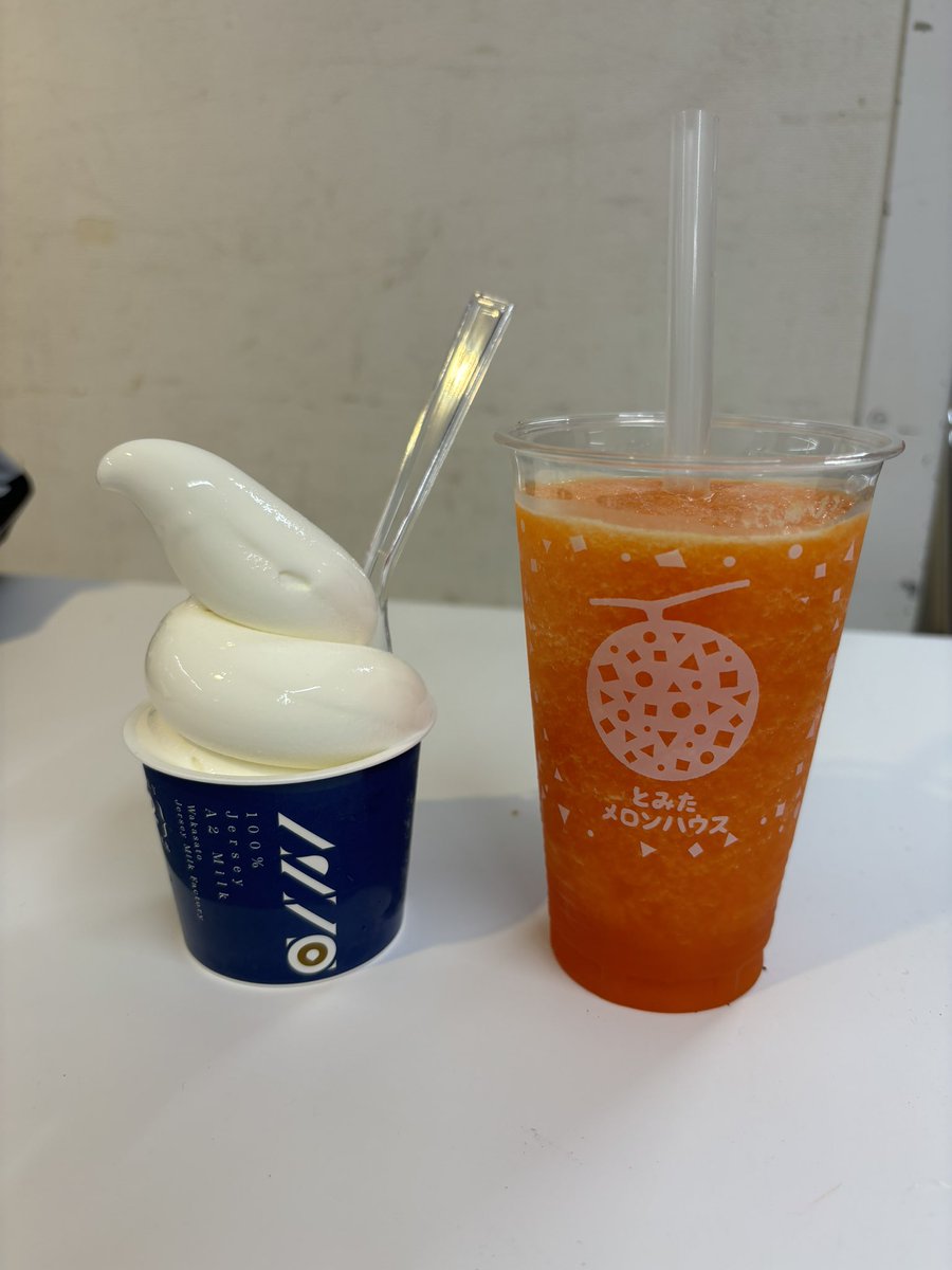 yutbko's tweet photo. お台場・池袋にお出かけ☁️🍖
美味しかったし🍦🍈🥤
いちごのお家🍓かわいかった🥰 https://t.co/b7RUMvLwTn