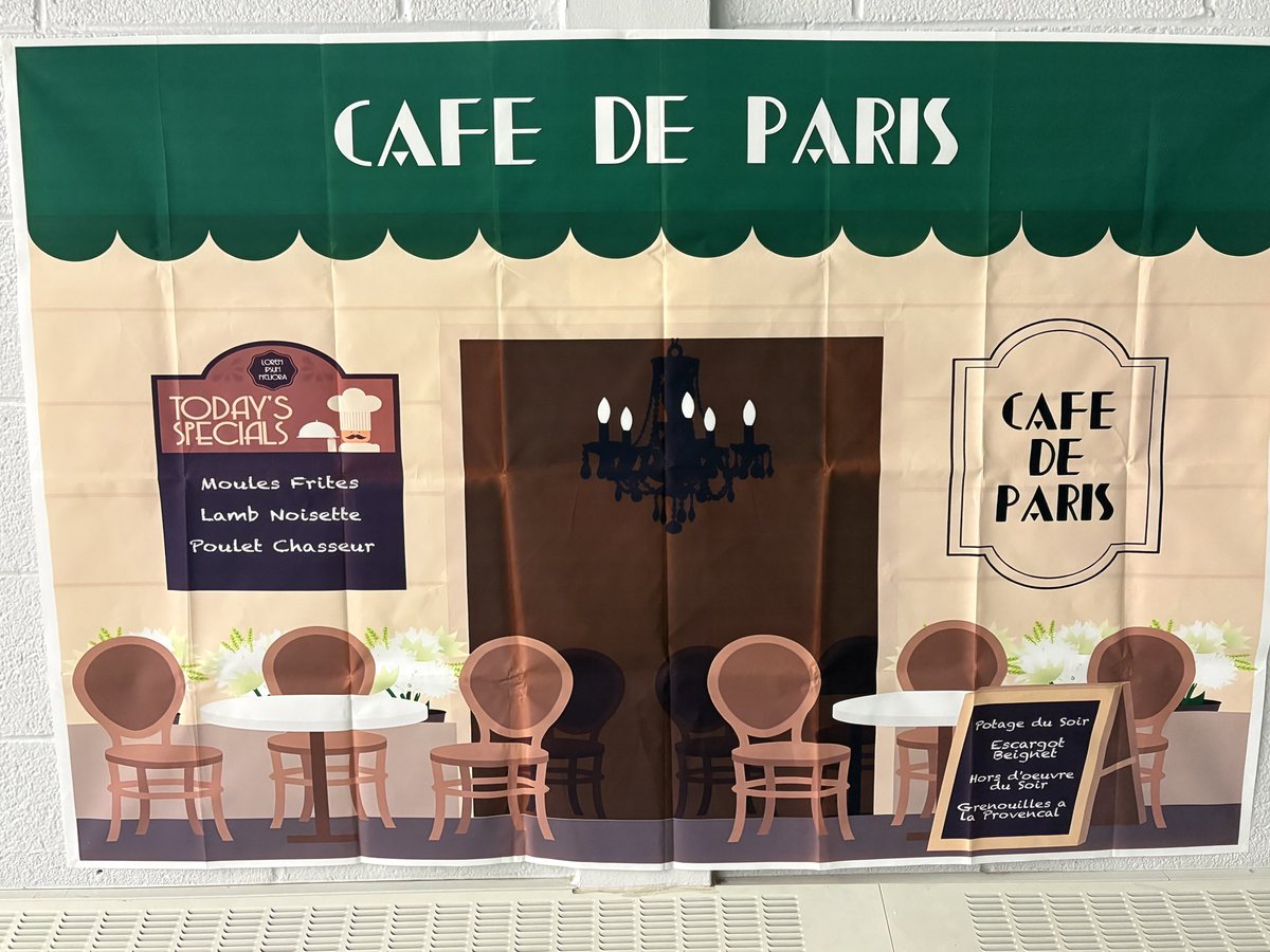 madame_sd's tweet photo. Bon Appetit @StMaryDPCDSB 🇫🇷🥖🇨🇦🥐 Thank you @DP_FSL for your generous grant to help make our French Cafe magnifique 💙🤍❤️ https://t.co/qJy8Z9DGWE
