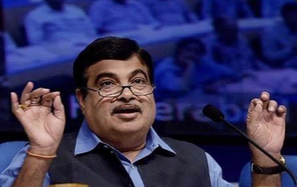 Nitin Gadkari Beef Exporter Story 🤐

Maharashtra Police caught a Ramble Agro truck carrying meat claimed as “beef”.

A court ordered for testing, which reportedly found it was cow meat.

Reports say fake certificates and reports were allegedly used to label it as beef instead of