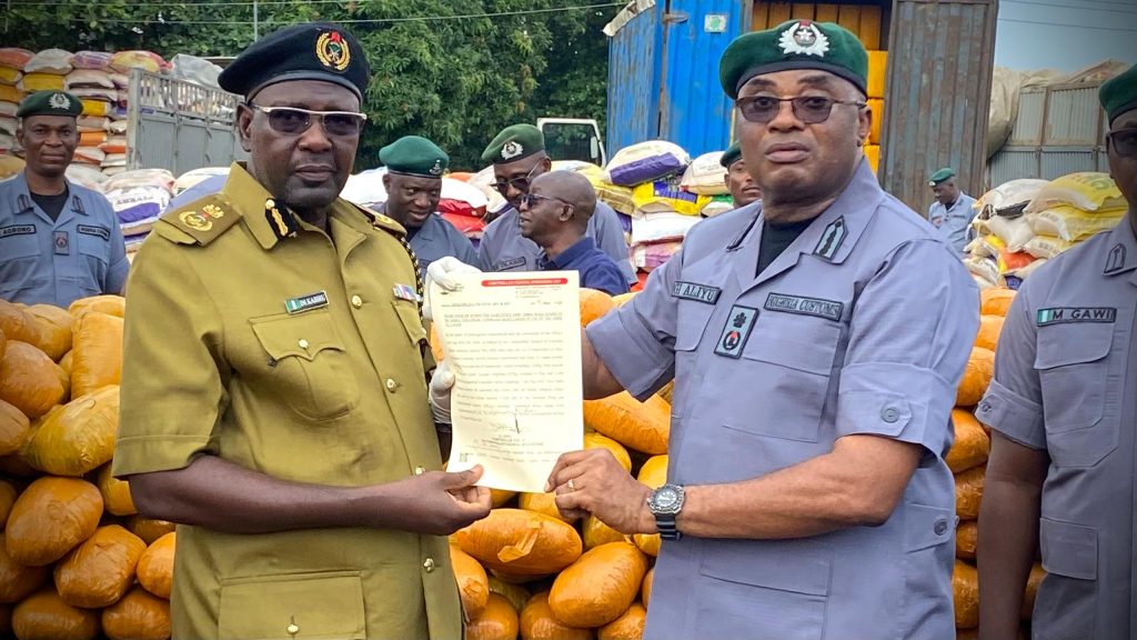NIGERIA CUSTOMS tweet media