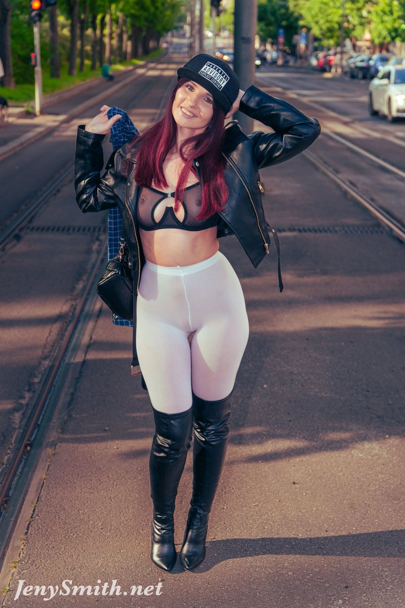 sexyJenySmith's tweet photo. Please repost 💋
I finally dared to do it! The tights didn't go unnoticed by passersby, just like the sheer bra! I was happy when I noticed reactions from everyone around me! I successfully teased passersby on the street! And I'm very happy about it 🤭
#teasing #public #jenysmith https://t.co/kIDGN9xAo2
