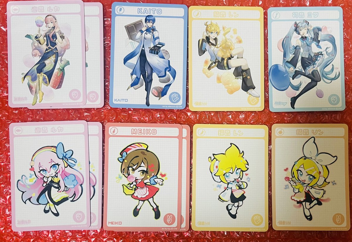 Rynax_zxc's tweet photo. 【交換・譲渡】MIKUEXPO MIKU EXPO 2026 North America ミクエキスポ 北米 トレカ

【譲】缶バッジ、トレーディングカード
初音ミク、鏡音リン、鏡音レン、巡音ルカ、KAITO、MEIKO

【求】画像3のカード 👑>💕
>>>缶バッジ800円、カード1150円

交換は1:2 OK
交換優先のため譲渡は返信に時間頂きます→ https://t.co/GPul9E09tt