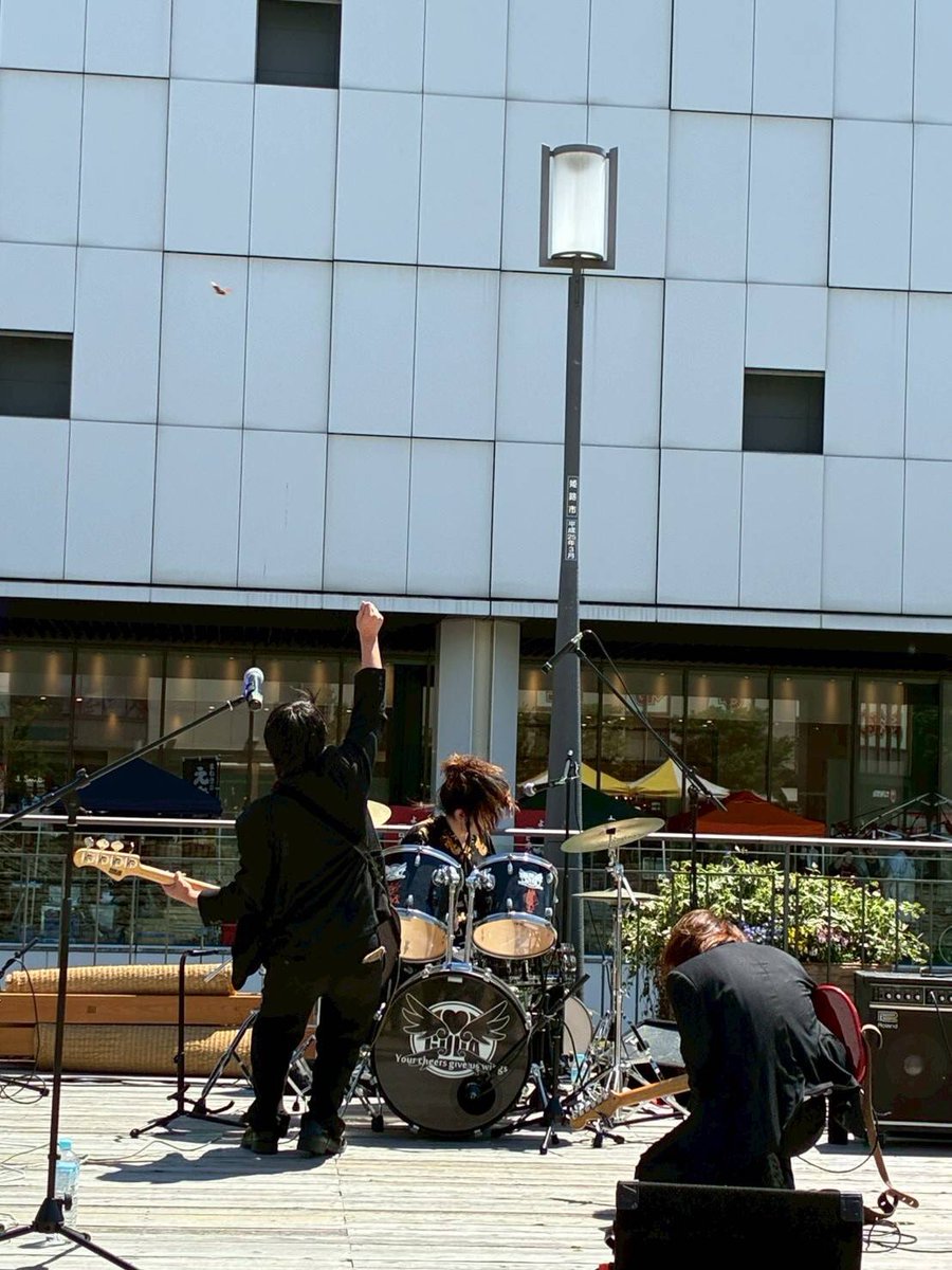 ロジック tweet media