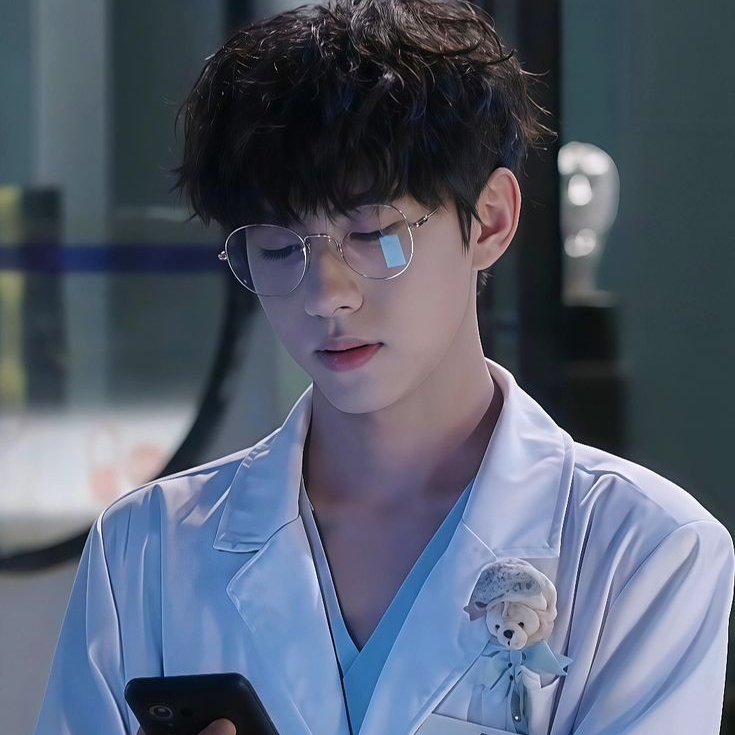 dearningyu's tweet photo. stubborn practical nurse weiwei x mean doctor shuai.... weishuai authors pspspspspsps https://t.co/HUA5JyK0V4