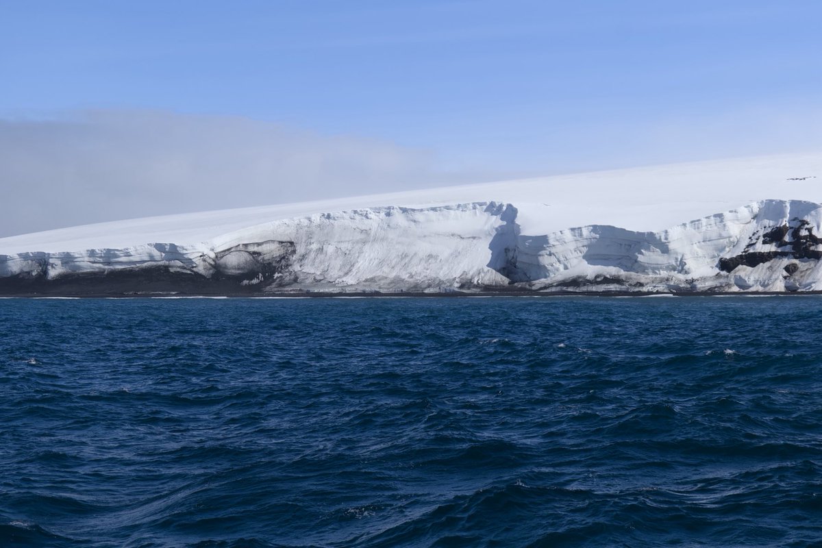 CQN4ML's tweet photo. Some photos in and around Bouvet Island, including one of the peaks. I wish the weather was as good as the photos suggest… https://t.co/BTOIq6UvN3