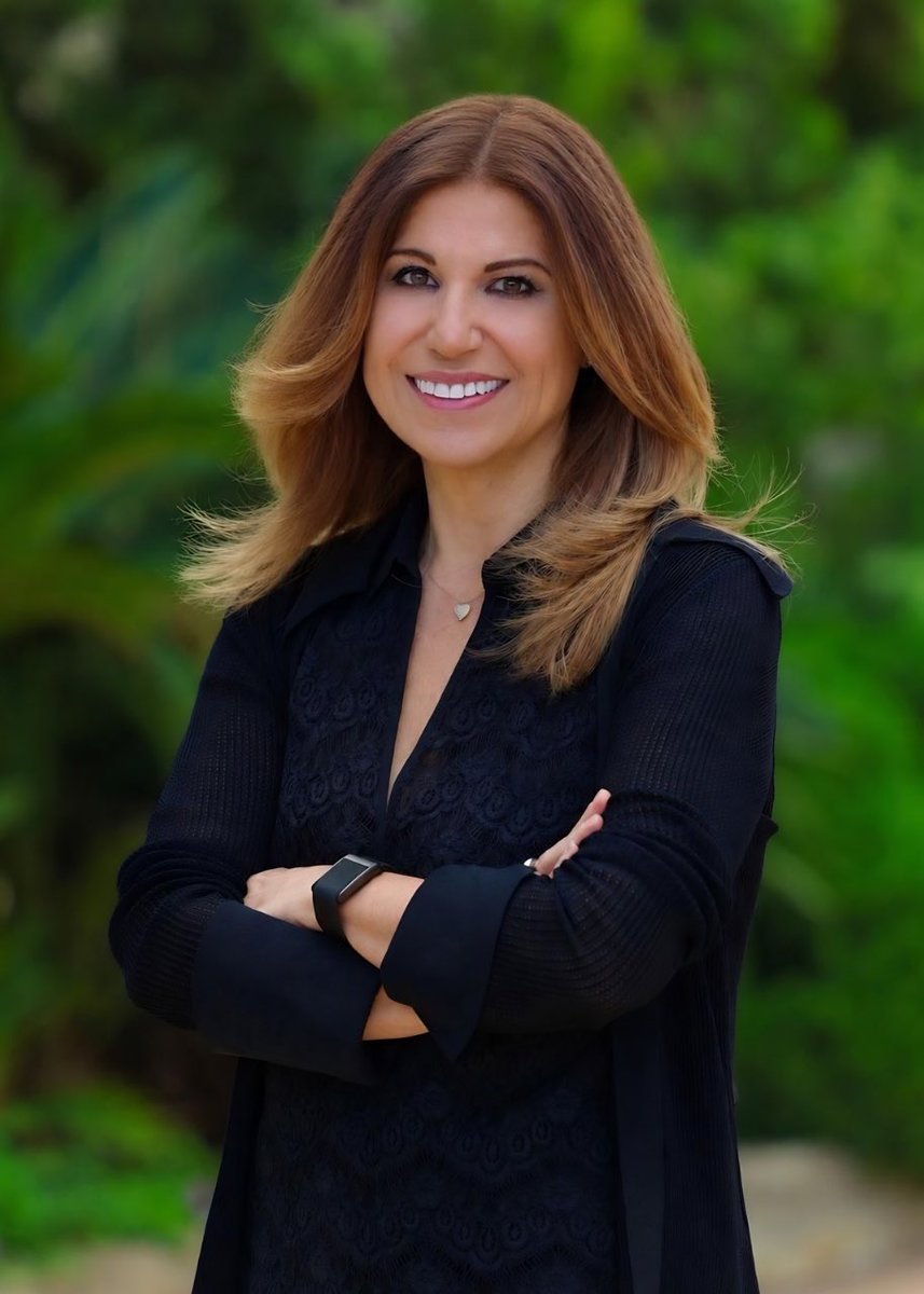 uAntonine's tweet photo. Join us in welcoming Dr. Roula Douglas, newly appointed Dean of the Faculty of Information and Communication at Antonine University!
 
With a distinguished profile bridging academia, research, and journalism, Dr. Douglas brings a vision and experience that will contribute to shaping the future of communication studies at UA and strengthening the Faculty’s role in a rapidly evolving media landscape.
 
#uAntonine