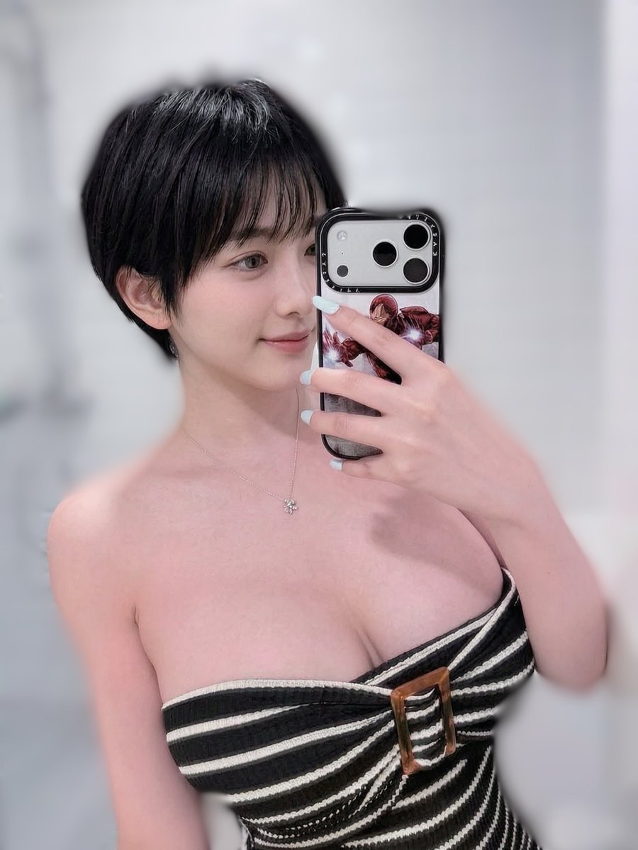めい tweet media