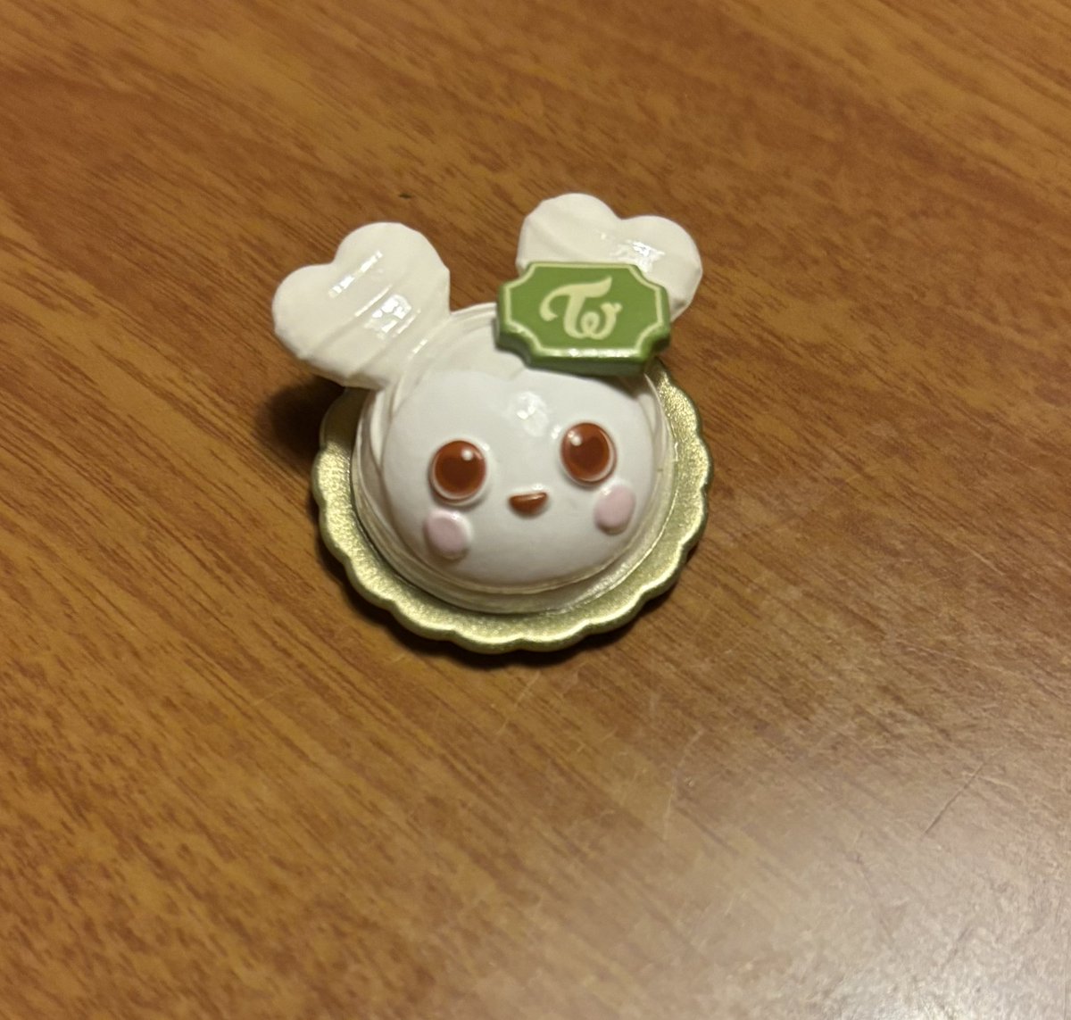 happyleaf_twice's tweet photo. ダブリーでした！
出てきたとき反対向いてたから、ビンの蓋が出てきたのかと思った笑
ちなみにサイズもビンの蓋くらいです😌
思ったより可愛くて残り2個あったから買っとけばよかったな〜 https://t.co/ubAWWBRrG9
