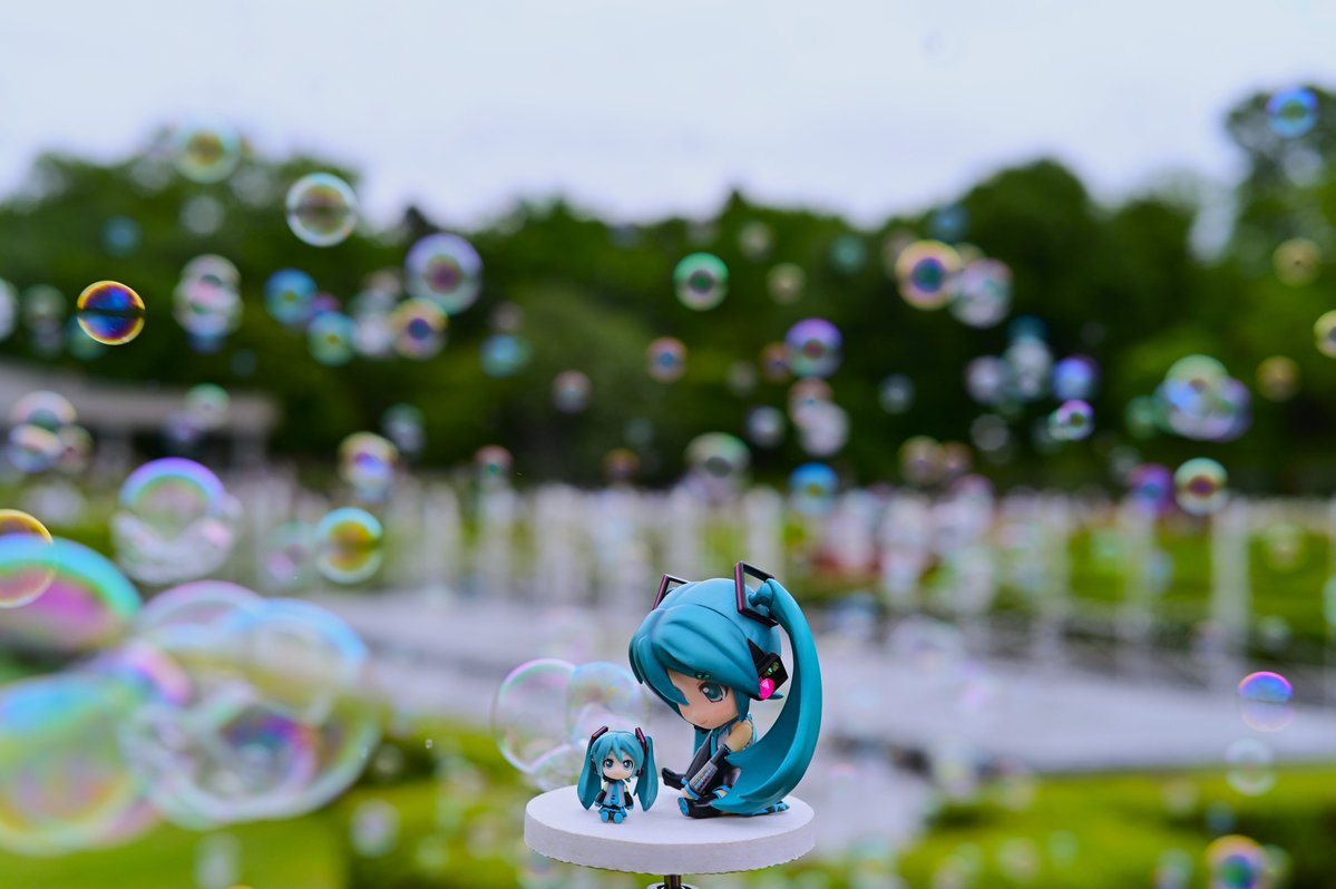 #深夜のねんどろ撮影６０分一本勝負
5/6【おでかけ】「フライング」

今日はバブルマシン目当てに少し遠めのバラ園へお出かけ✨(´▽｀*)💚

この写真、バラは写ってないけどねｗ
