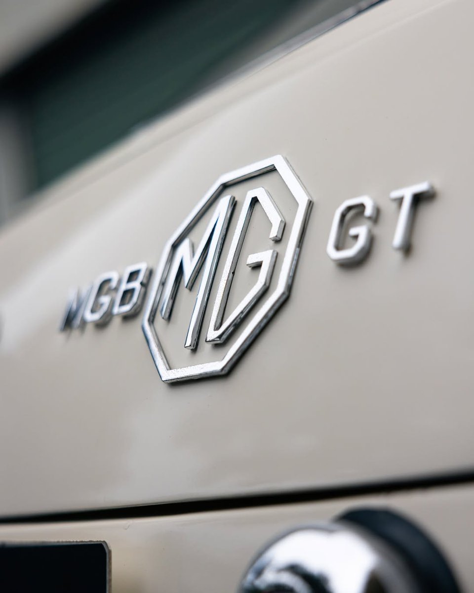 MG Select tweet media