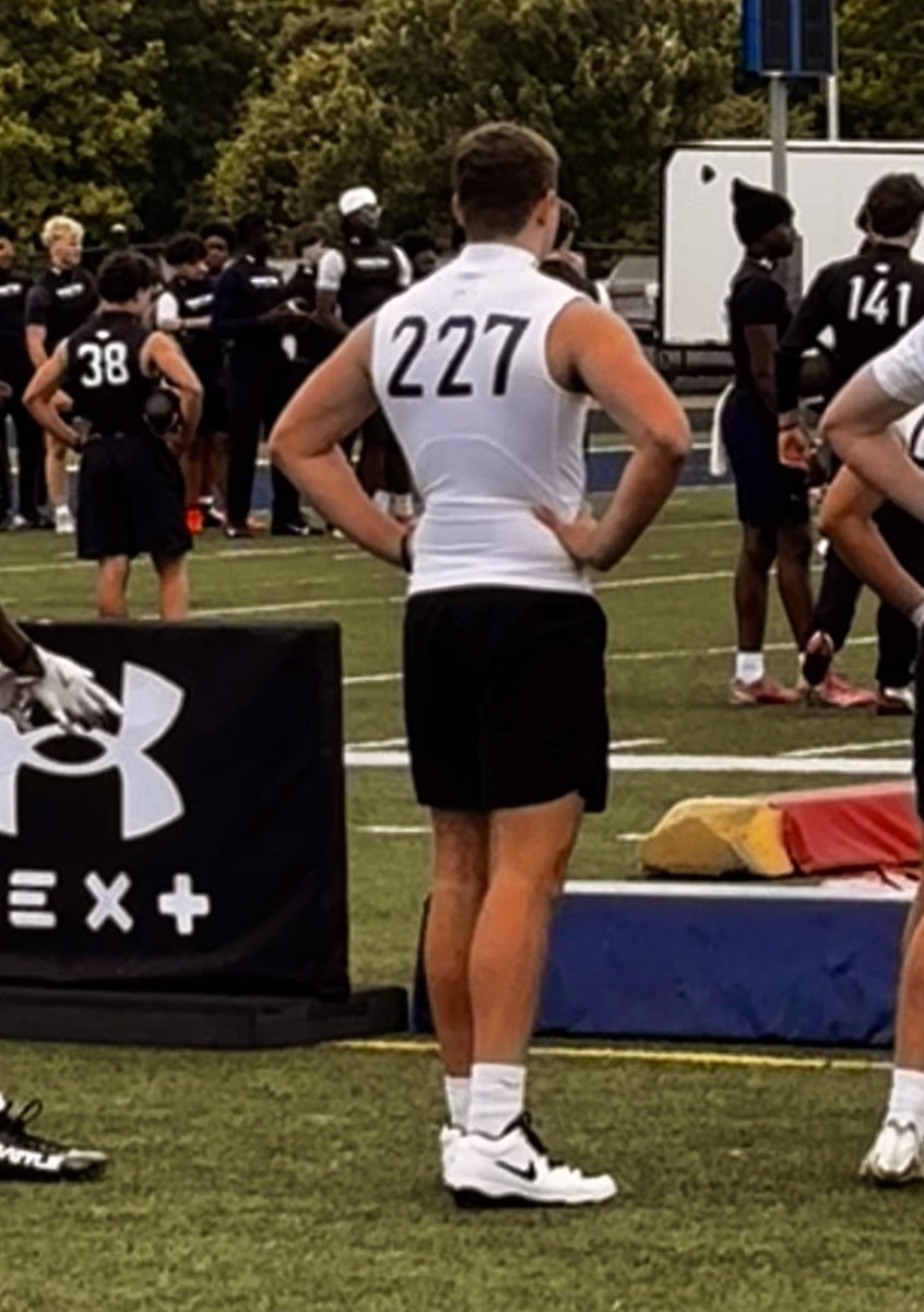 samwshuford's tweet photo. Loved the opportunity to compete at the UNDER ARMOUR COMBINE last weekend in Charlote! Excited to train this summer - One day better! 
#UAnext @DAWGHZERECRUITS @dwdanielFB @CoachChrisStone @T_Hop7 https://t.co/nD09nDSvU3