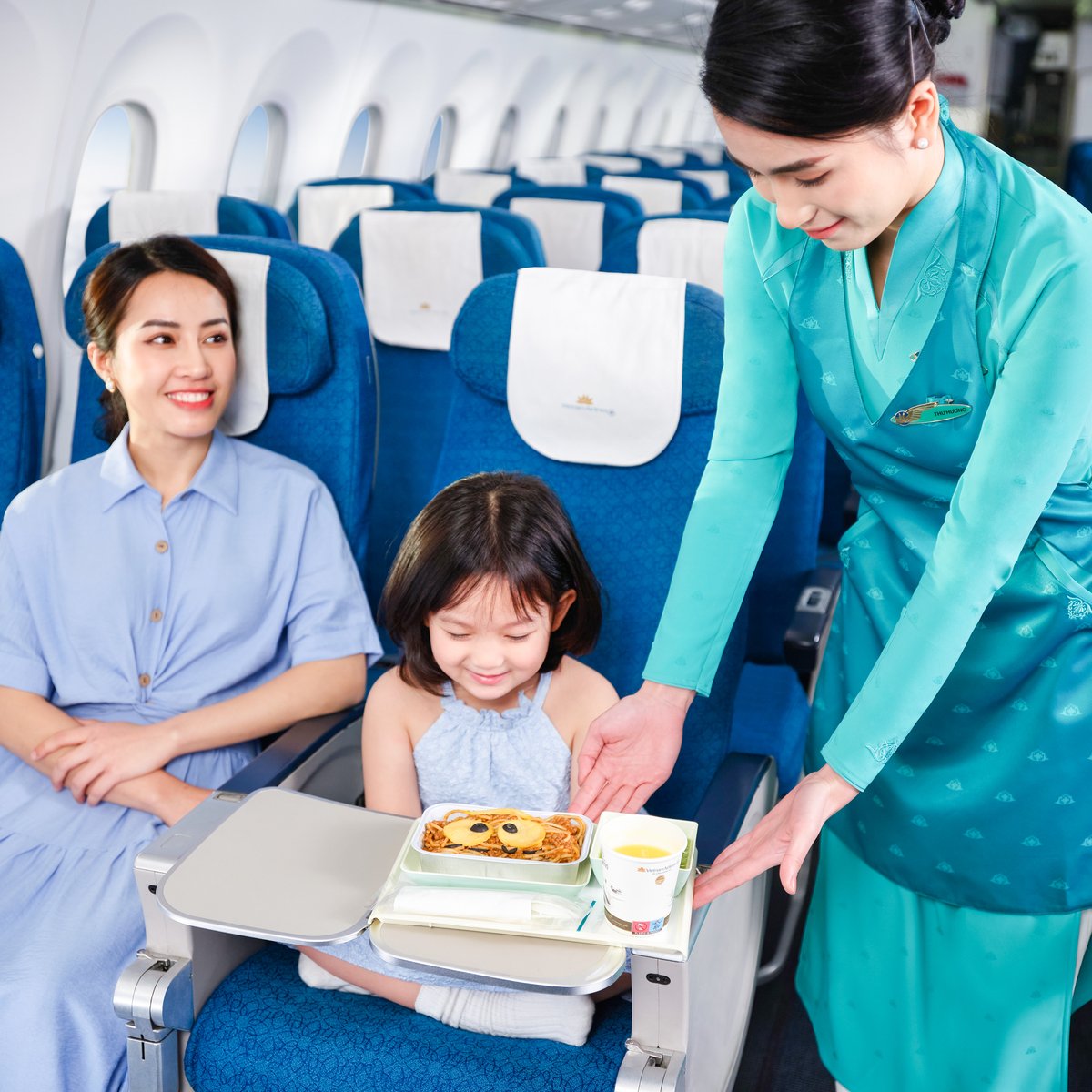 Vietnam Airlines tweet media
