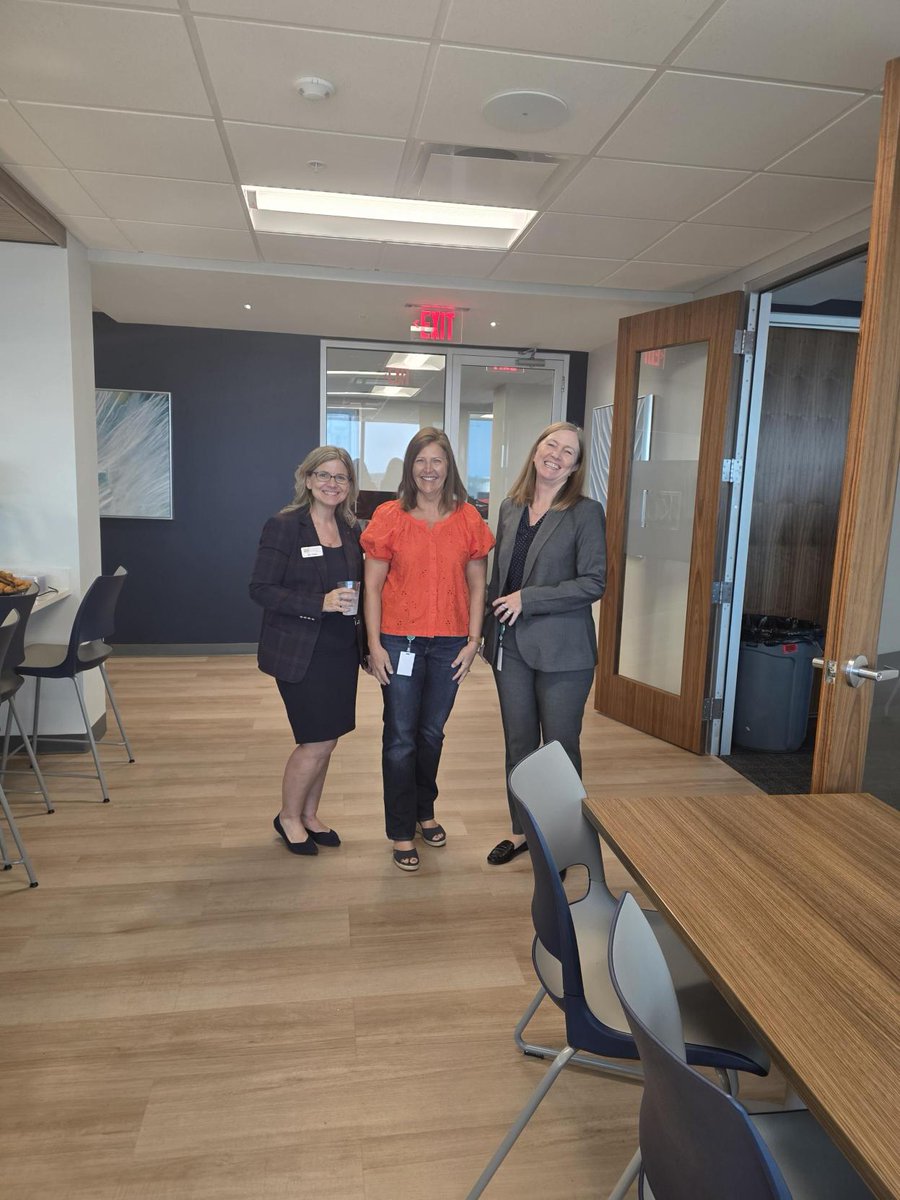 KerkeringB's tweet photo. We had the opportunity to host a mix and mingle alongside our friends at Truist Wealth, and it was such a great reminder of how valuable genuine connections really are. Thank you to everyone who joined us. We’re excited for what’s ahead and hopeful this was just the first of many https://t.co/tsU14XIdqx