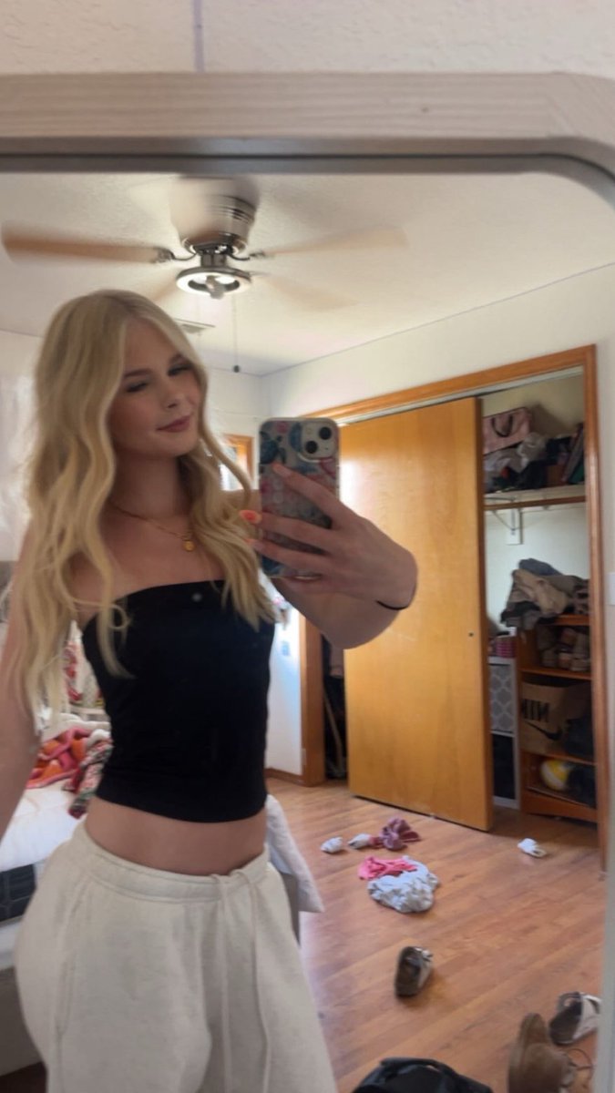 Goddess Brooke tweet media