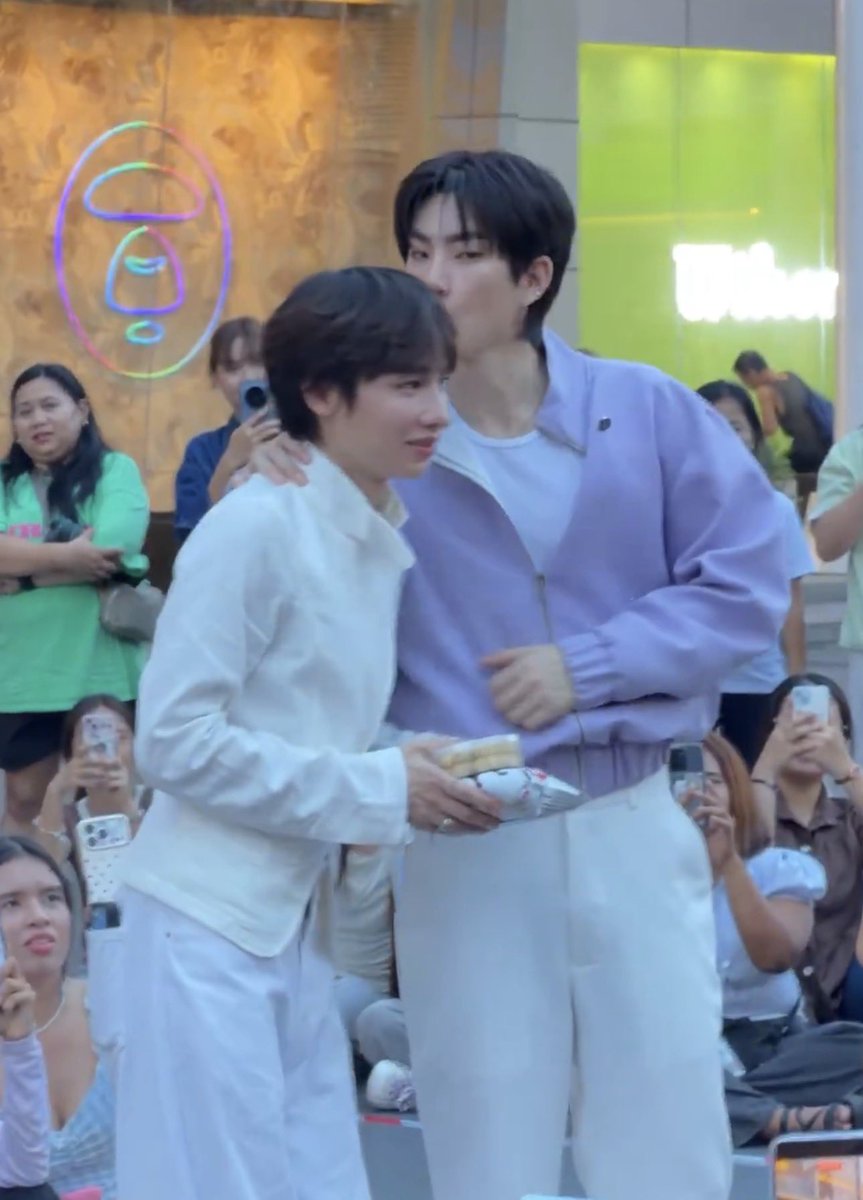 ไม่รับจุ๊บอะไรทั้งนั้น ยกเว้นลูกกับเมีย เริ่ด