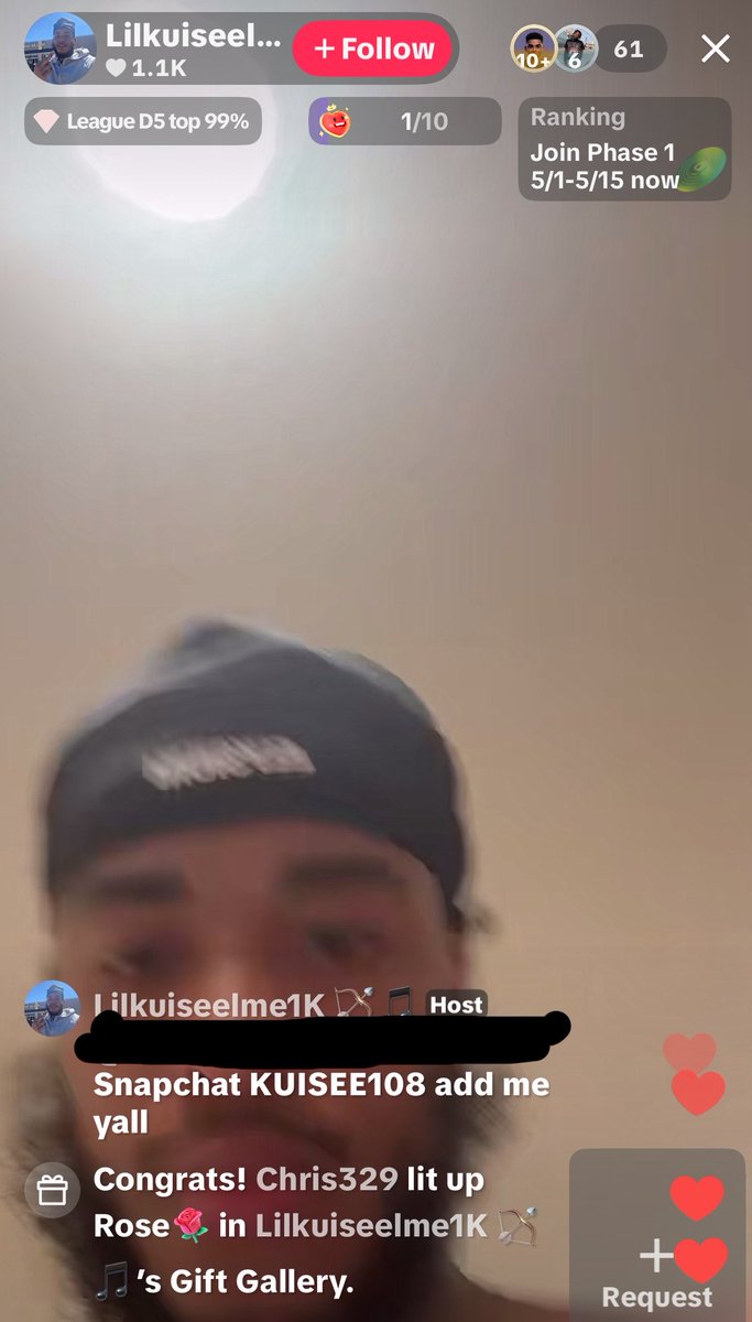 HEREIAM90s's tweet photo. Be careful how y’all be sending money to these wanna be content creators from TikTok in exchange for videos and pictures. Before even sending money Cash App alert said it was a possible scam lol so yeah he’s known for his bs don’t let him scam you like he did them! #tiktoklive https://t.co/E2injuv96k