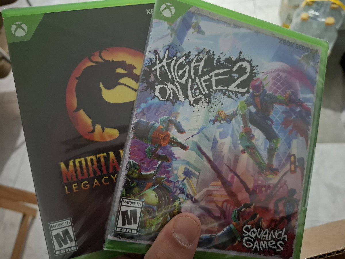 Smoraloo's tweet photo. @LuisRetro1 A ver que te pasa que no te llegan limited run las cosas 🤣y no públicas https://t.co/M2jzQsmlMW