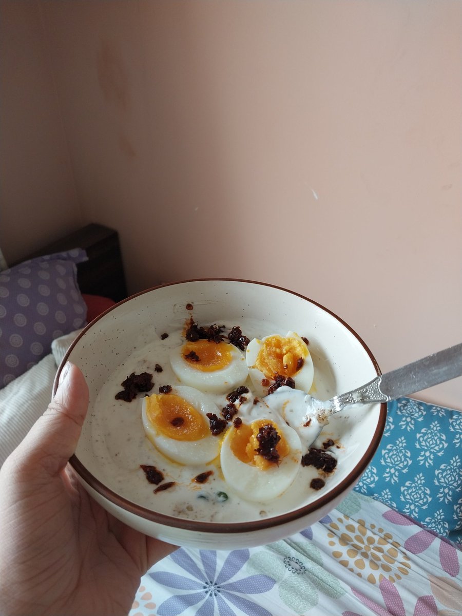 the_theoria_'s tweet photo. Day 3/75:
Set the tone early by doing the morning routine and keeping meals totally clean and balanced. Hit the 3L water mark and currently unwinding with my skin and hair care routine. Honestly, the final year college project ended up taking almost all of my time today.

#75Hard https://t.co/kyaEmYktLb