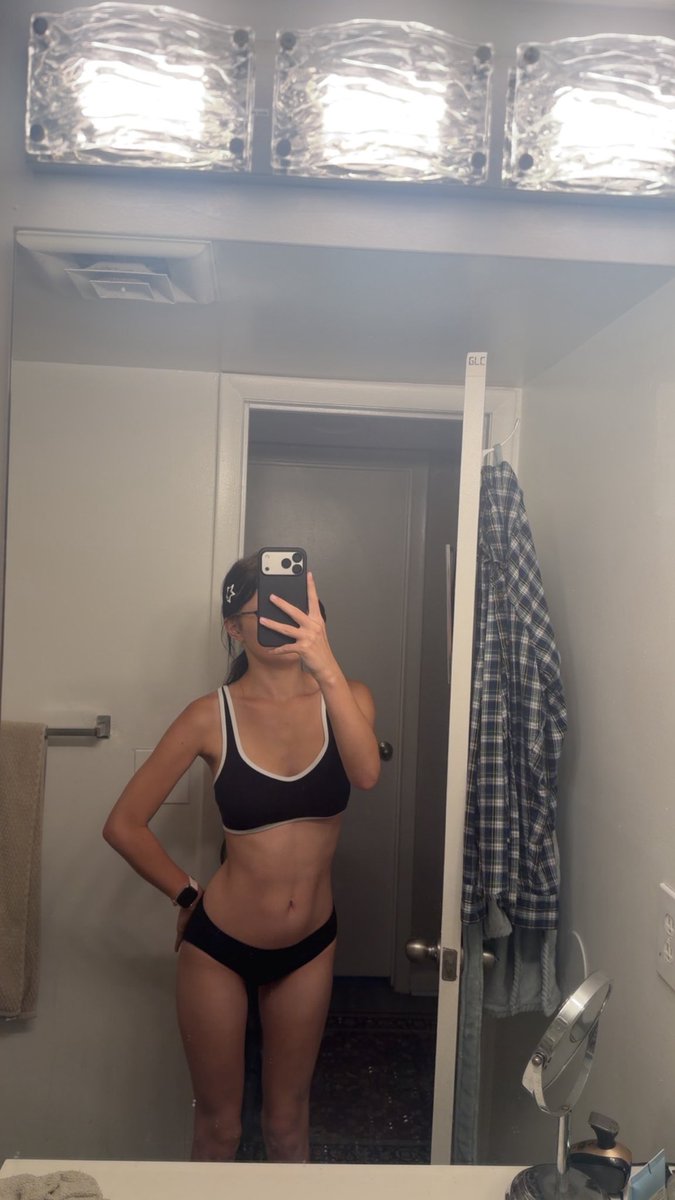 lili | day 0 🩵 tweet media