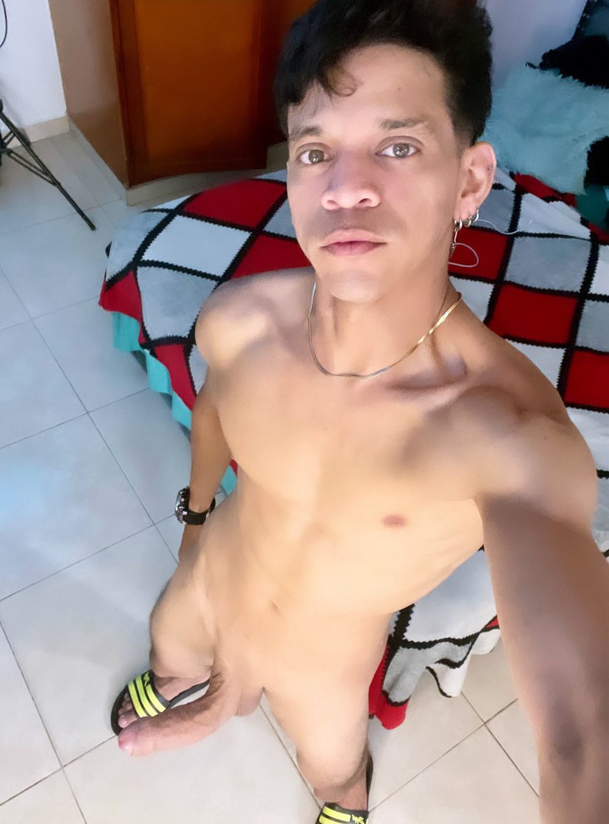 Maxx18Torres's tweet photo. Te arrodillas y me la chupas ?😈🔥🍆
@EventosGayMed @EventosGayCo 
#RT ❤️ https://t.co/24dSKzqgKF