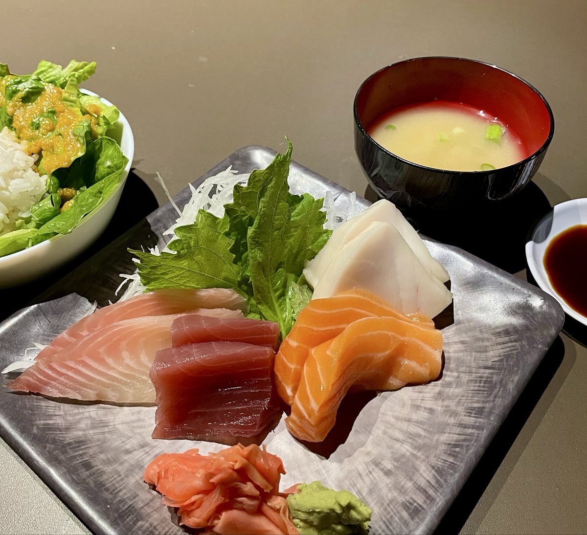 TeriMitchell100's tweet photo. My sashimi lunch the other day! 😋 https://t.co/cf50H6IMmf