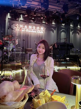 祝分手快乐吧，3年的感情了，就到这里结束了，弱女子这边请安慰了有哥哥来陪陪我😭📷 📷 😭 https://t.co/vFetv26Db8