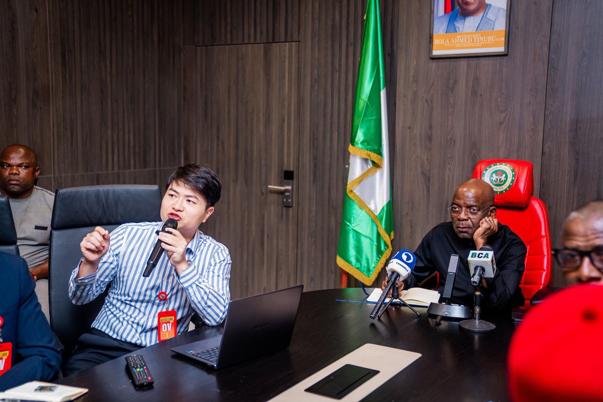 Silvercloudmed's tweet photo. Abia State Governor Alex Otti grants immediate feasibility study on Azumini - Obeaku Sea Port and Inland Waterways Corridor project in Abia State. https://t.co/1mMgaLurXm