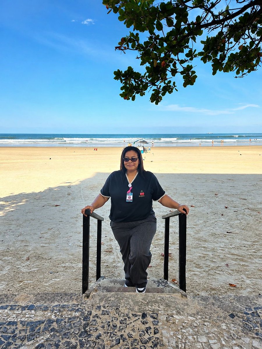 Oi, divas pop! Só esclarecendo: eu NÃO sou do Rio, sou do Guarujá, litoral de São Paulo, tudo aconteceu de forma espontânea e agora minha cara tá pela internet inteira. Sou CLT e vou postando aos poucos. Obrigada pelas mensagens, memes e carinho
#NadaDeHomens #ApenasDivaPop