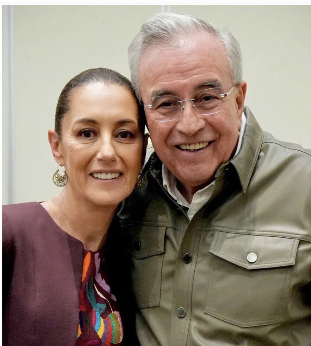 DeniseDresserG's tweet photo. Narco-protectómetro día 7 

Otro día sin que se investigue a Rocha Moya y su séquito. Otro día en el que se usa la soberanía como pretexto para perpetuar la impunidad. @Claudiashein tiene la oportunidad de limpiar la casa y opta por mantenerla sucia. ¿Será porque la ruta del dinero de Los Chapitos llegó hasta la elección presidencial del 2024?
