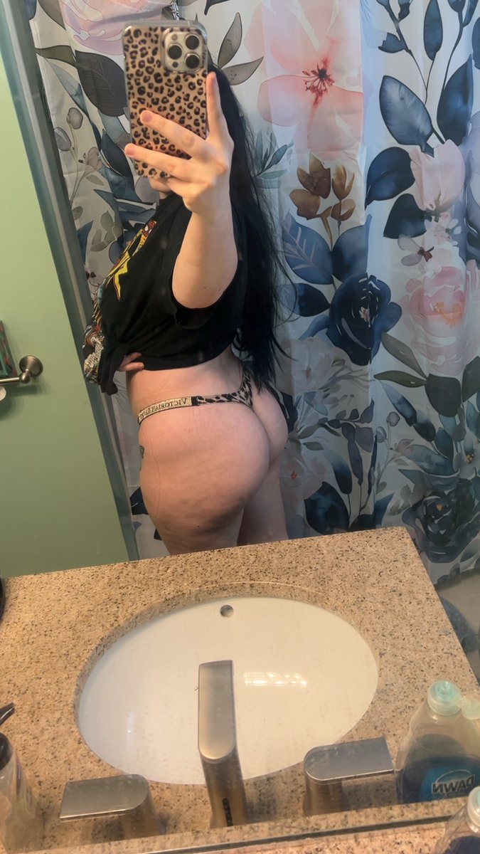 Abby_McElroy06's tweet photo. Dm me๐ #urslut #tease #clickmylink https://t.co/eSE4MGxjQ1