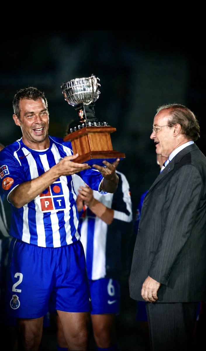 Orgulho, Honra, Mística, Legado… 💙👑2️⃣
<a href="/FCPorto/">FC Porto</a>