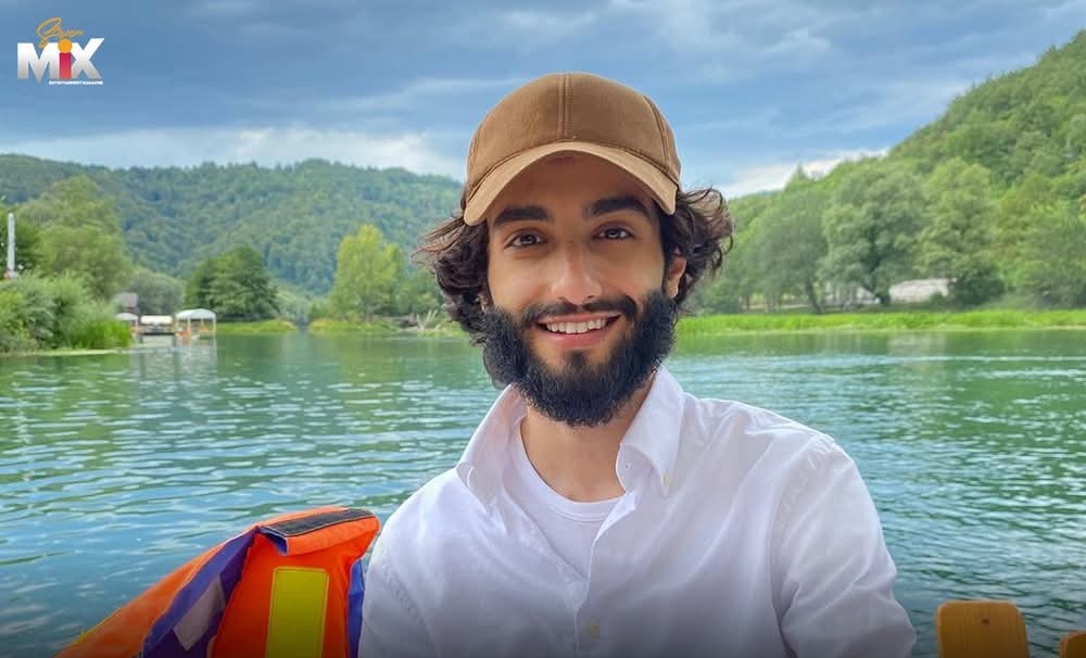 عمر ال عوضة :

مهما بلغت من المعاصي ، ومهما بلغت من الذنوب لا تترك الصلاة لأن الصلاة ستصلح كل ما أفسدت