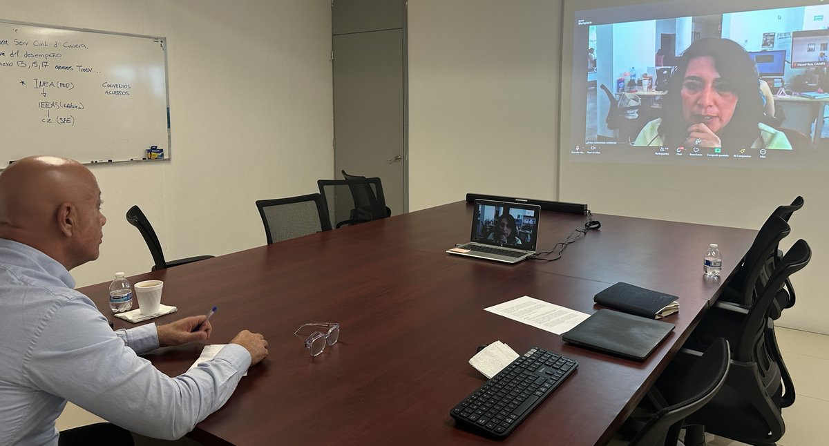Hazaelruizo's tweet photo. Servidores públicos de la Coordinación para la Atención Integral de la Migración en la Frontera Sur (#CAIMFS), asistimos de forma virtual a la 5ª. sesión del Segundo Ciclo de Conferencias: Atención Integral y Coordinación Interinstitucional en la Salud Mental para la Población en Situación de Movilidad Humana, que realizamos de manera conjunta con la Comisión Nacional de Salud Mental y Adicciones (#CONASAMA).

Esta ocasión se desarrolló la conferencia Protección de datos personales y comunicación institucional, presentada por el Dr. Jorge Vázquez del Río, especialista en tecnologías de la información y salud mental, dirigida a servidores públicos que atienden a personas en movilidad en los cuatro estados de la #FronteraSur, con la finalidad de mejorar sus capacidades y que adquieran mayores herramientas para poner en práctica durante su labor cotidiana. 

@rosaicela_ @arturomedinap @SEGOB_mx