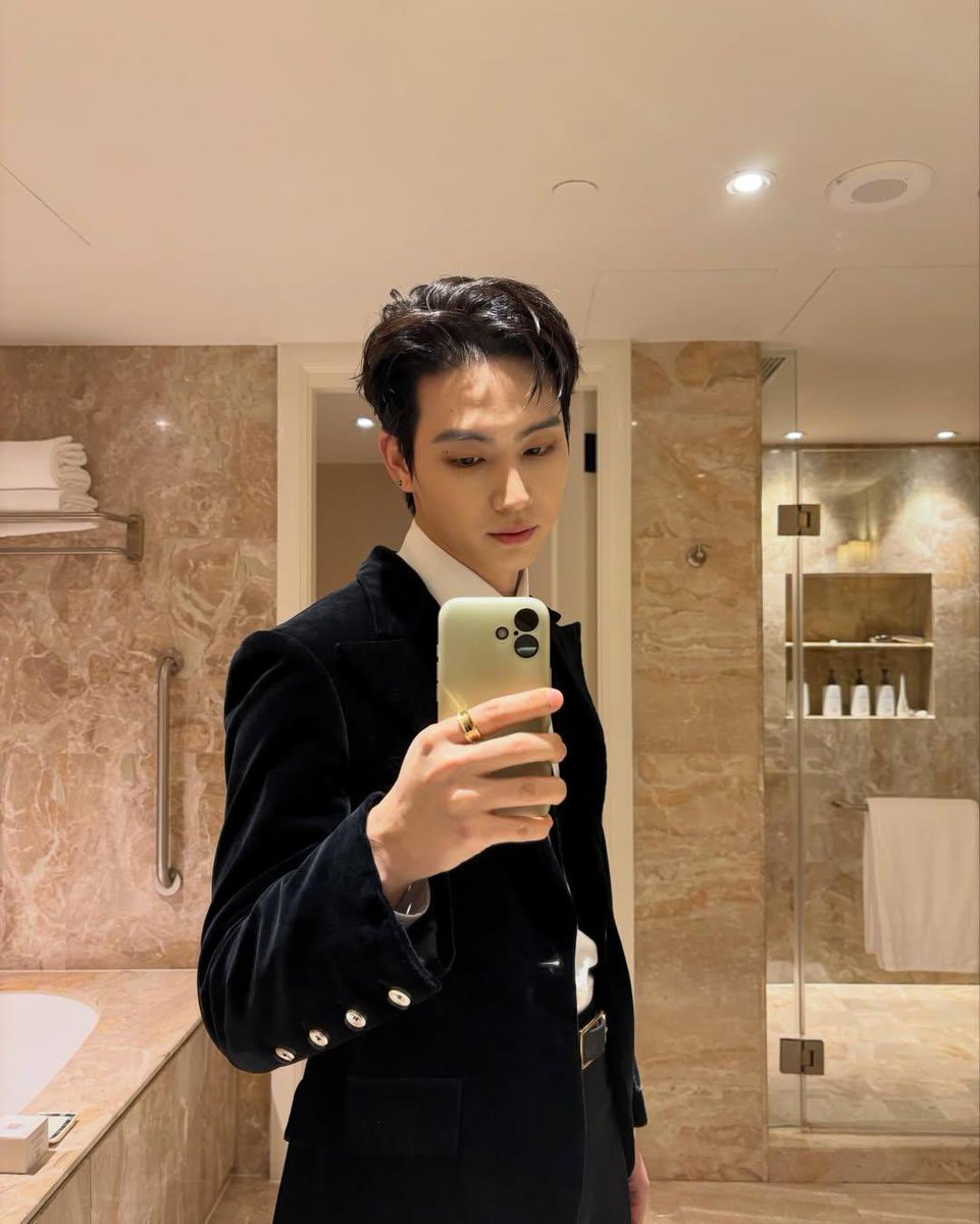 นลิน ปรเมธนันท์ tweet media