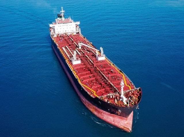 LastTry93194's tweet photo. JUST IN: 🇺🇸🇮🇷 US military shoots and disables Iranian tanker. https://t.co/FrgENss9Qo