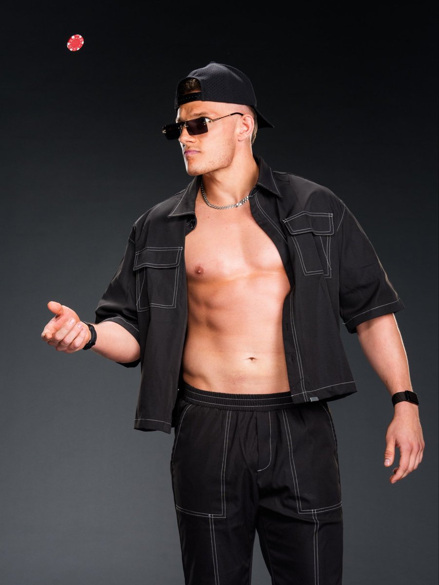 Stacks_WWE's tweet photo. My wallet is getting thicker from all this nepotism. It’s my birthright to make more than the “regulars”. 💰💰 https://t.co/cCLdzEUJF7