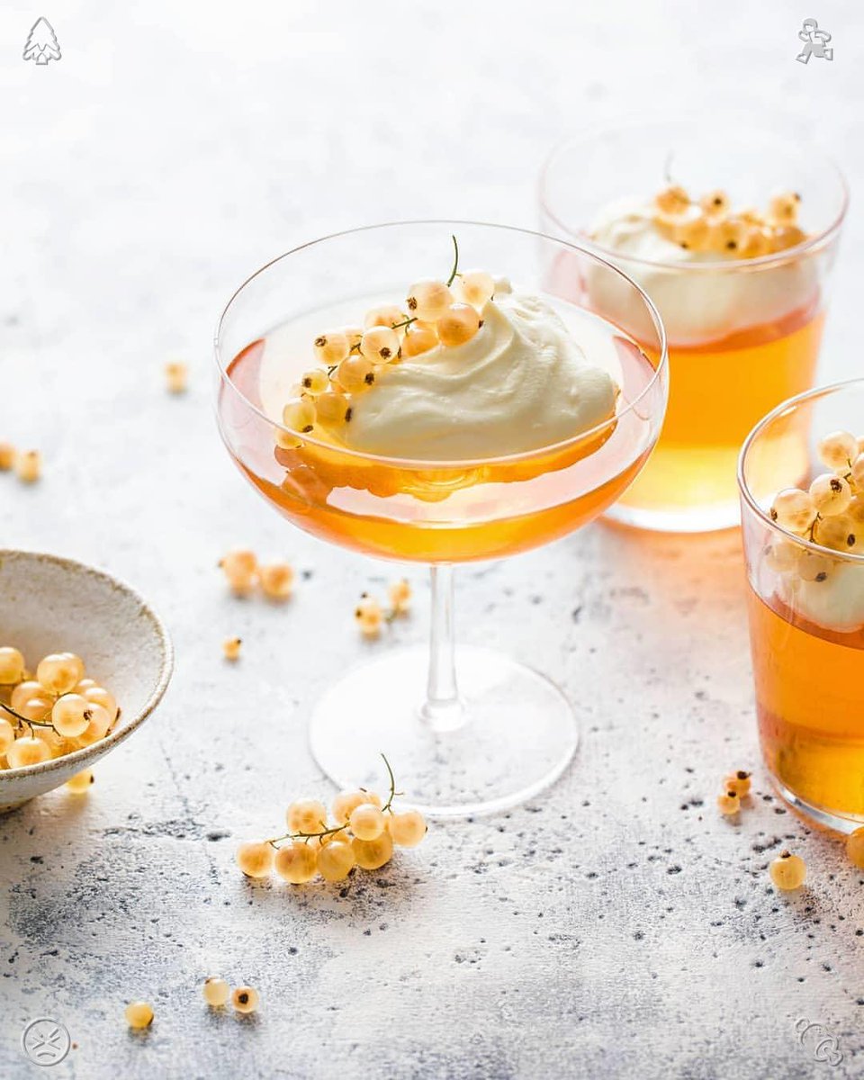 OfficialJ_Lee's tweet photo. 公園にある散策路に沿って歩きながら、春の蝶を観察し、その翅の模様を細部までじっくりと眺める。 https://t.co/Ggxty4zMtZ