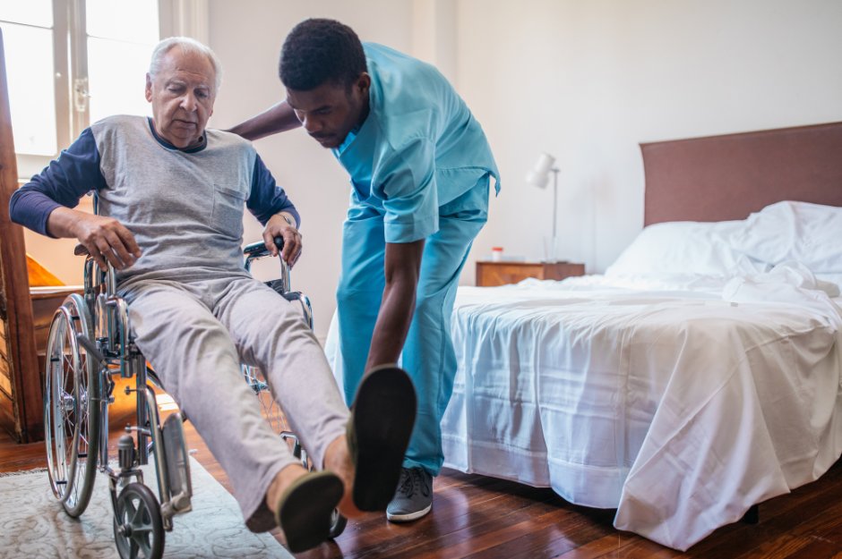 LeonardLegal's tweet photo. Keep a watchful eye on nursing home care! Sadly, neglect can happen, and it's up to us to speak up for those who may not have a voice. Signs of neglect may include unexplained injuries, sudden weight loss, or emotional withdrawal. https://t.co/EzHNTmqPJK https://t.co/QWeofjY3hy