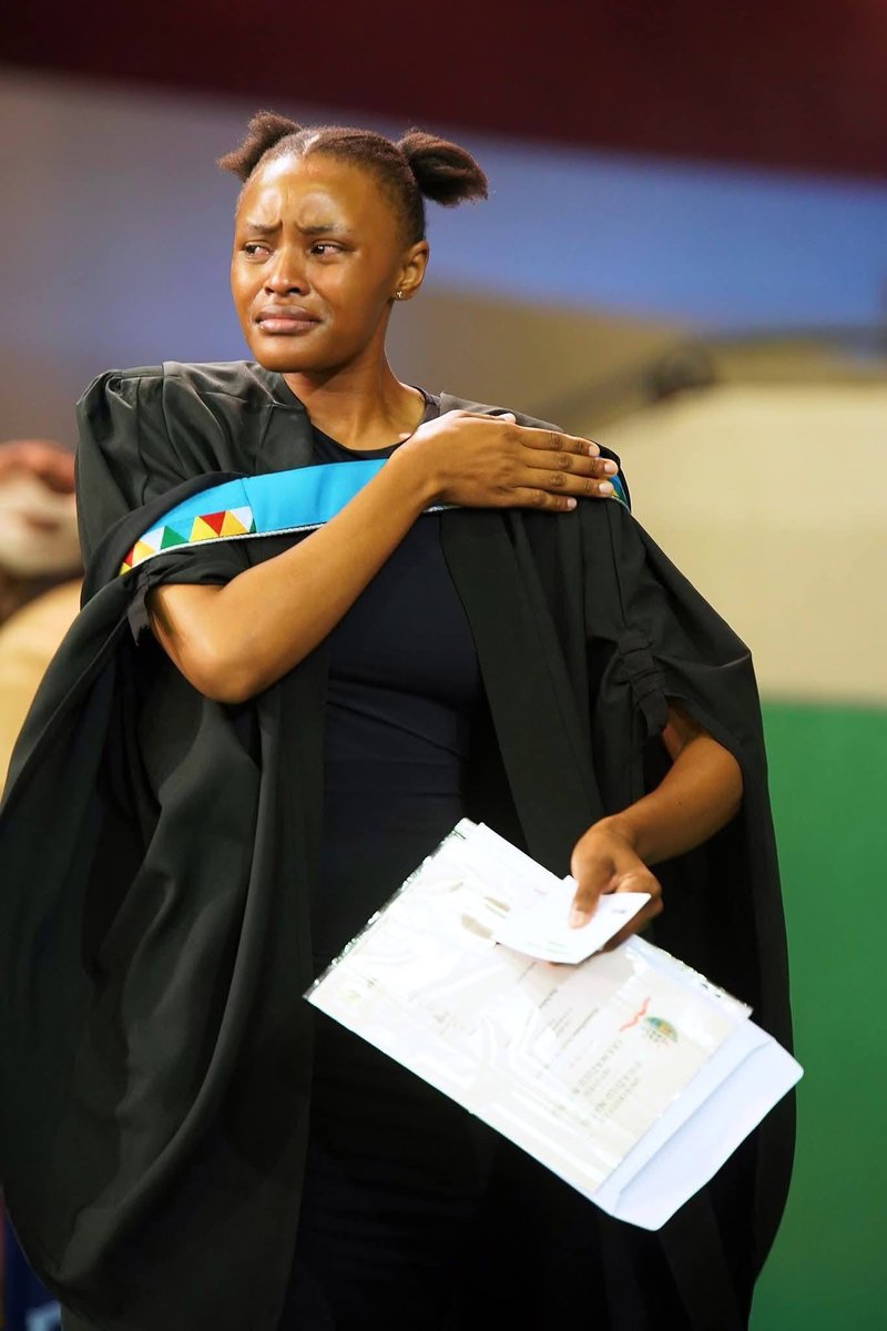 Big Sis 🇿🇦 tweet media