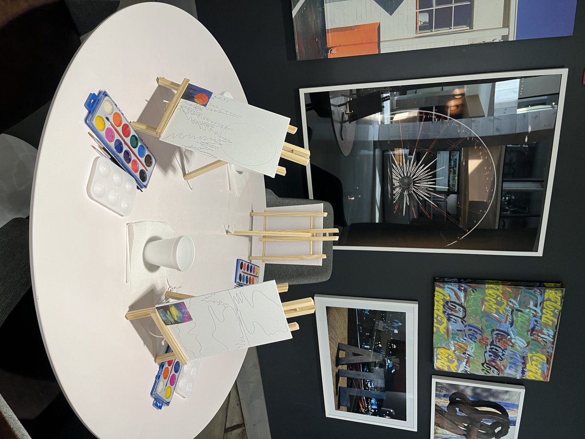 SYNCatPerimeter's tweet photo. Paint, Prosecco, and Pastries was one of our favorite moments this month 🖌️🍾🥯

A reminder that there is more waiting just outside your door. Good conversation, creativity, and a chance to connect with your neighbors. Come unwind, create something fun, and enjoy the... https://t.co/sxWI0lVNLV