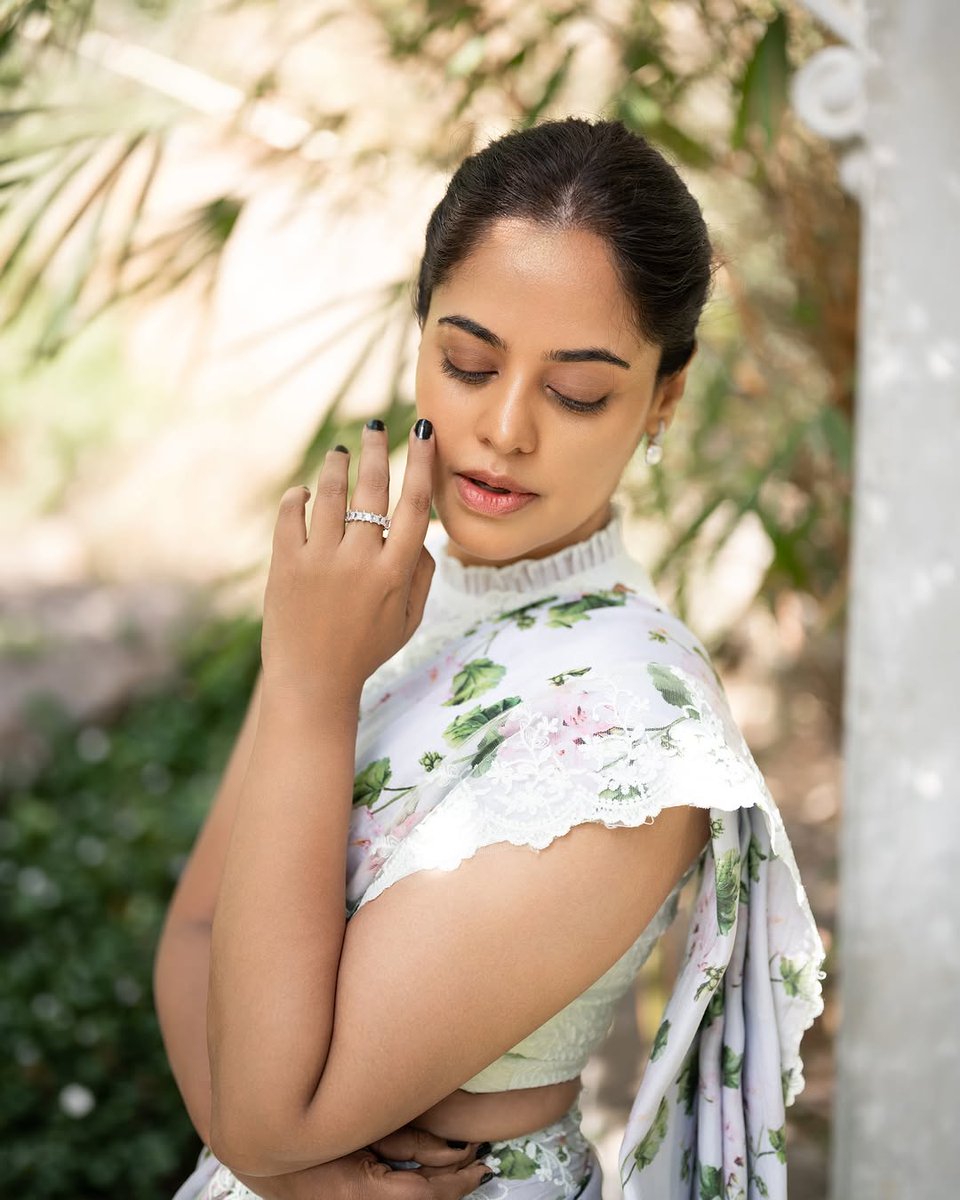 DreamerT96's tweet photo. #BindhuMadhavi #Bindhu
Kikku ethura katta 😍😘 https://t.co/lk8iw3eoi9