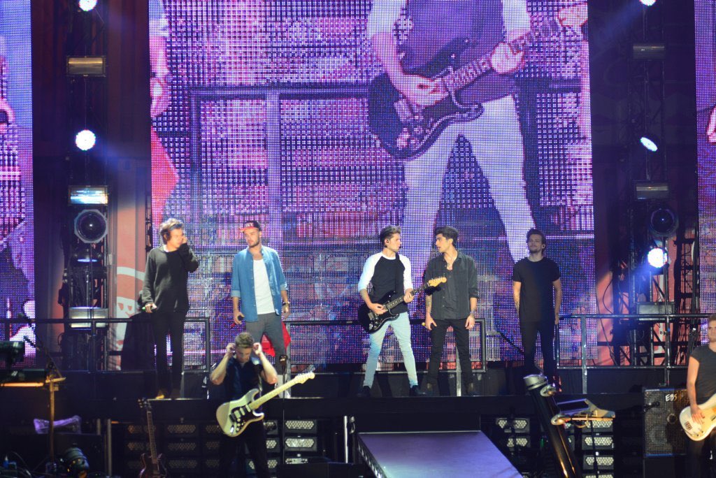 Harry Styles Uruguay tweet media