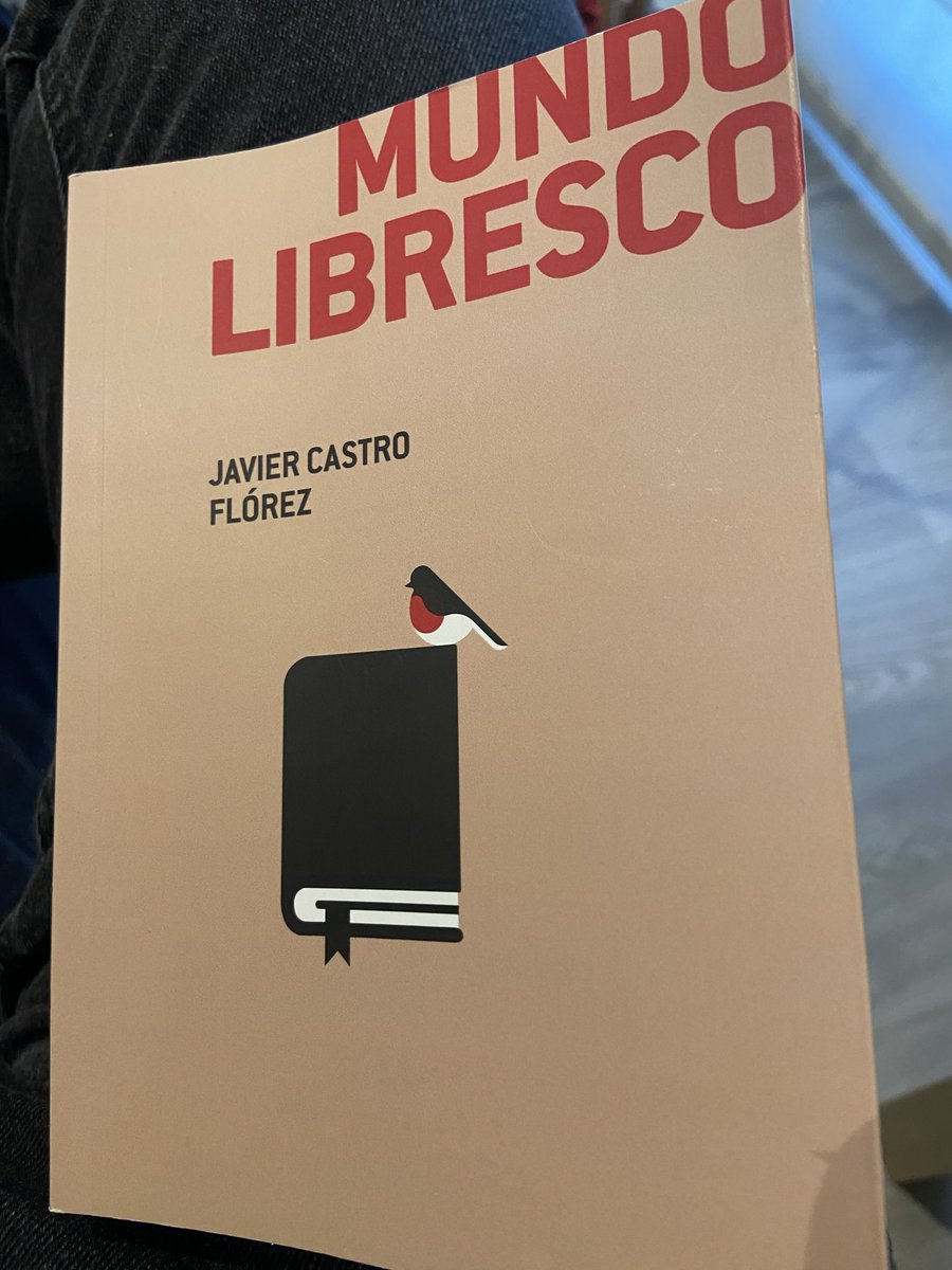 ComitiaEditores's tweet photo. @Newcastleedic Javier nos costó que nos llegase, si recuerdas, pero finalmente nos llegó ( Libreria @lgralla Granollers) Me acabo de leer las primeras 40 páginas del tirón desde la salita de la consulta del fisio y es que no puedo parar…Preguntale a Misha a ver que hago ahora 😂 https://t.co/tkB3eZ9QV7