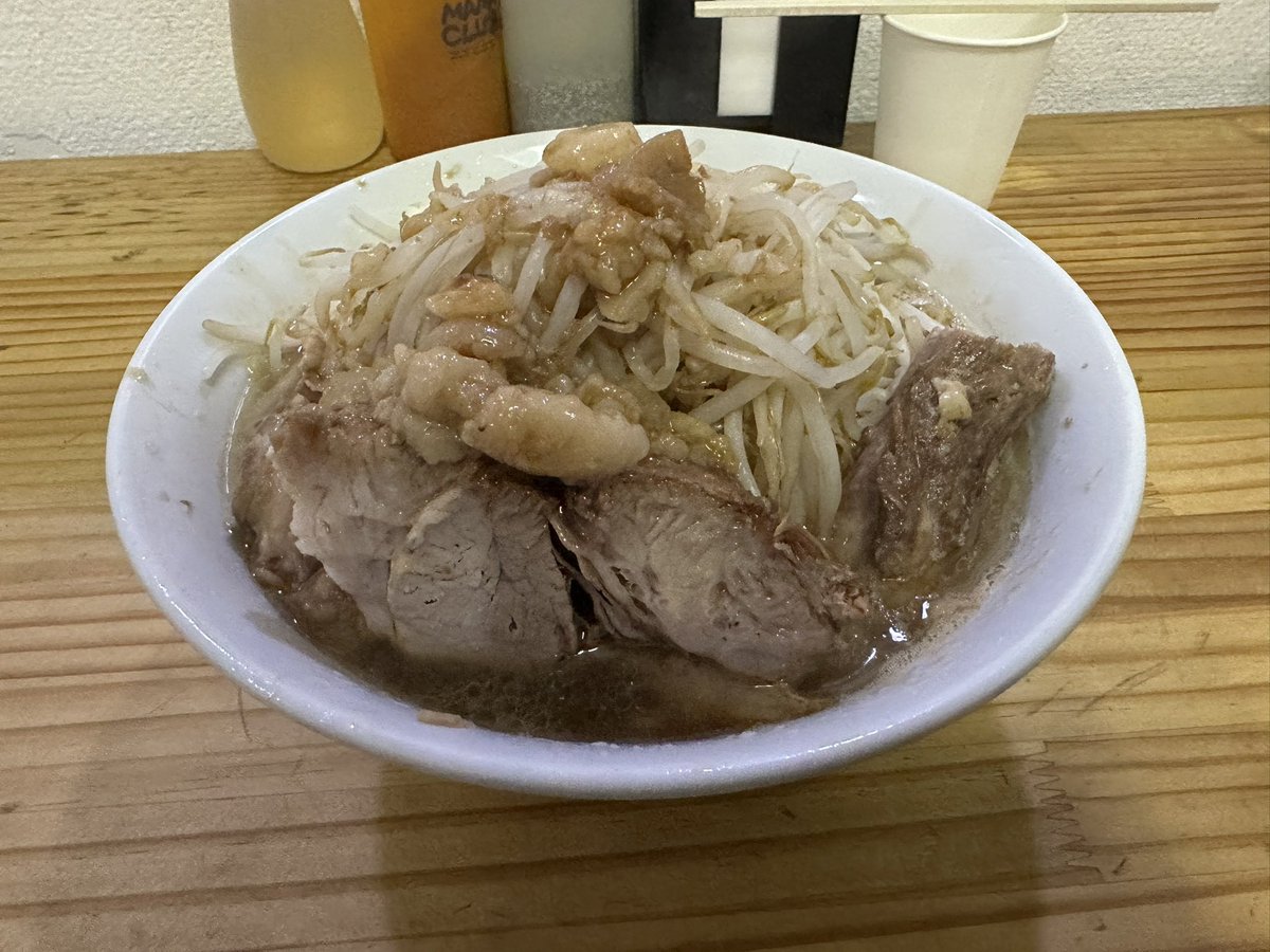 Nooo_BU's tweet photo. GW5日目は小倉から広島にかけて観光して無事帰宅🏡
楽しい旅行でした😌

#今を楽しめ #ラーメン #道の駅 #ソレーネ周南 #門司港レトロ #黄金山 #夜景 https://t.co/pUeUD1UrEA