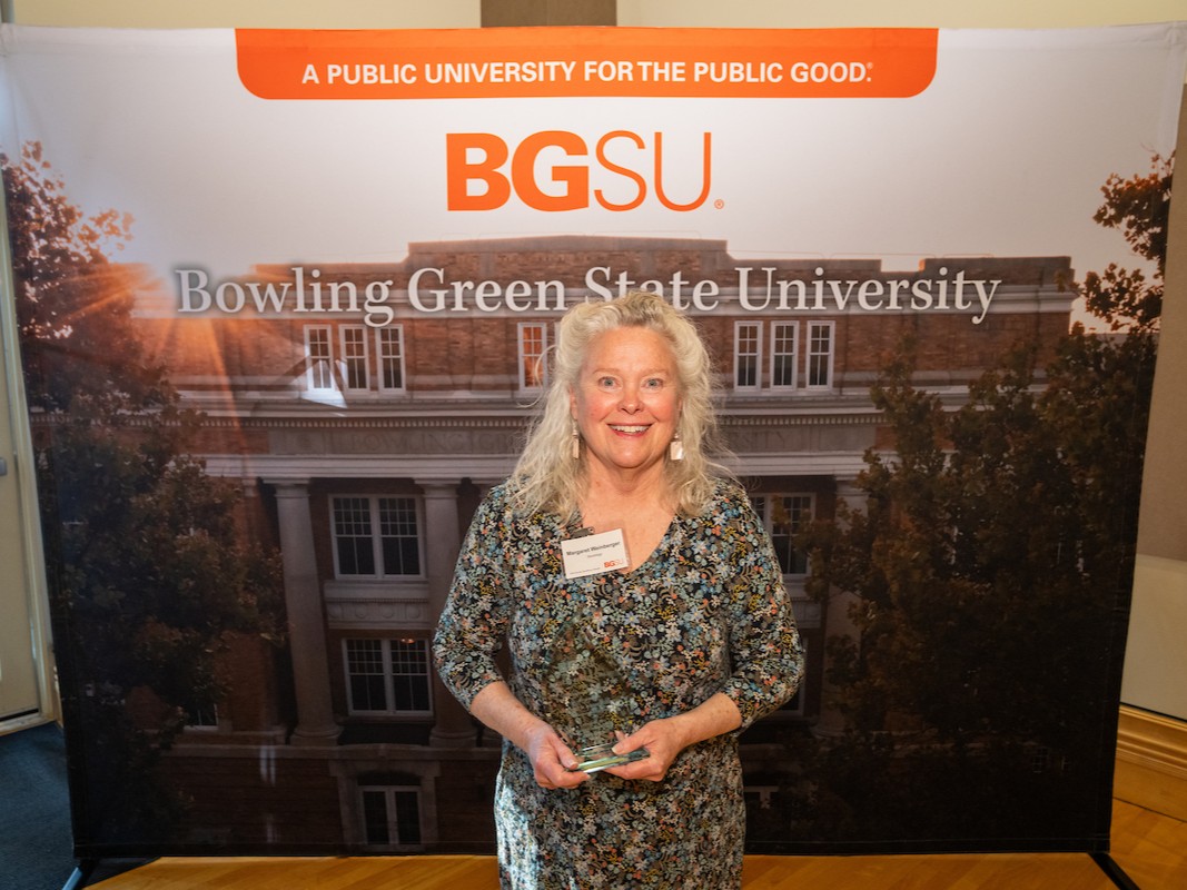 DeanSchendel's tweet photo. Congratulations to @BGSU_Sociology teaching professor Margaret Weinberger who was presented with the Faculty Senate Distinguished Service Award. #bgsu #sociology https://t.co/EypUKsIWl6