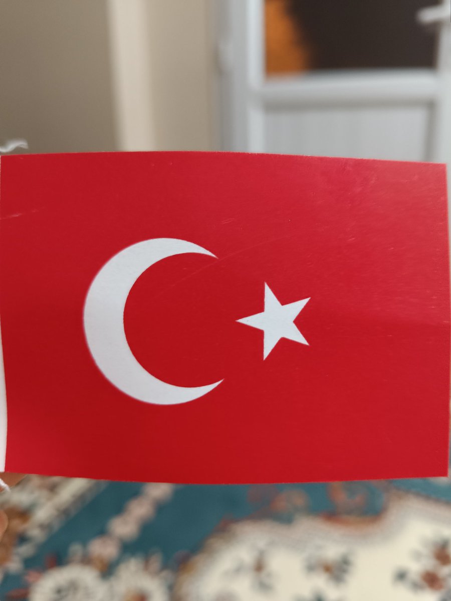 tansu tweet media